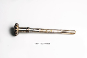 Вал вертикальный редуктора (МТЗ-82)  52-2308063
